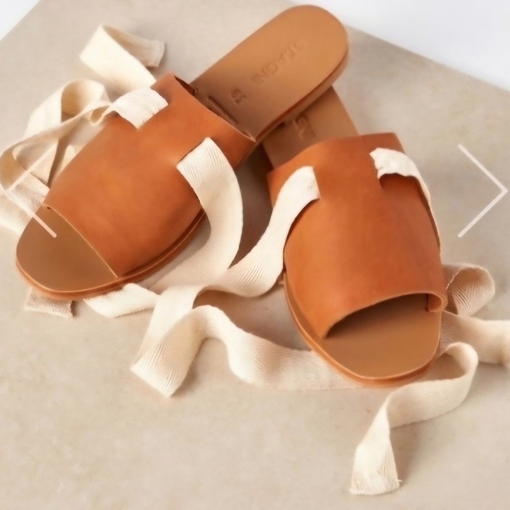 St. Agni Otago Leather Slide Sandals – Size 37 – NWT with Box